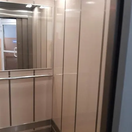 Kawalerka Stefana żeromskiego 62 Hotel